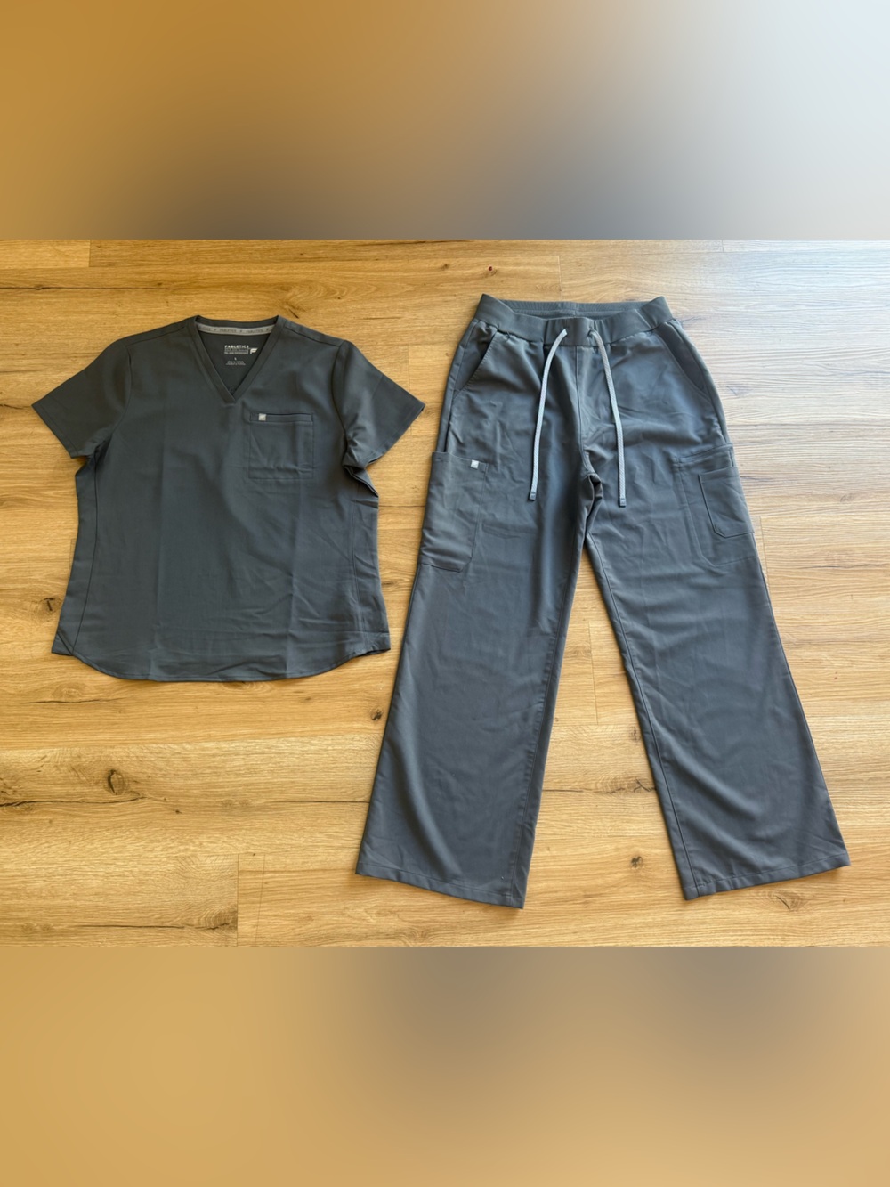 Fabletics gray scrub set- Size large